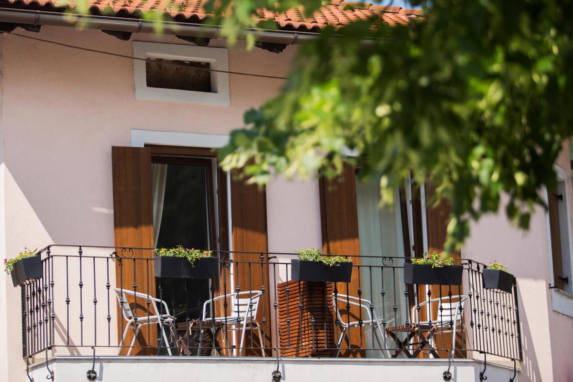 Sunny Rooms Most na Soči Exterior foto